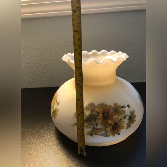 Vintage 70’s glass frosted flowers wall lamp - Picture 10 of 16